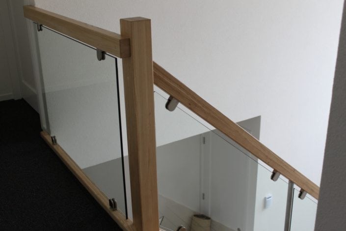 Essen trap met glas