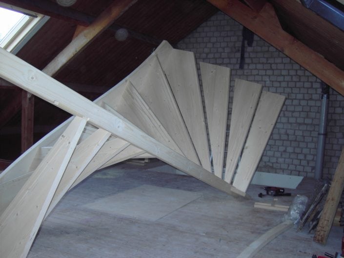 Natuurlijke vuren trap